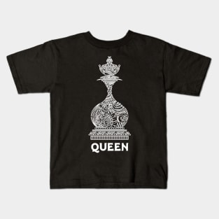 Queen Chess Piece Line Art // Chess Queen Kids T-Shirt